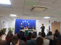 Más de medio centenar de jóvenes de diferentes países analizan en Torremolinos los retos de la UE
