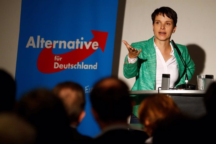 La líder del partido ultraderechista alemán AfD, Frauke Petry