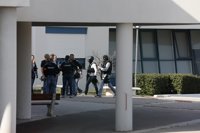 Las autoridades descartan el móvil terrorista en el tiroteo del instituto de Grasse