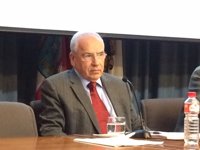 Guerra ve "meritorio" que la Gestora del PSOE quiera controlar la financiación de los candidatos