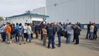 Concentración de trabajadores de Alestis San Pablo contra el ajuste de plantilla