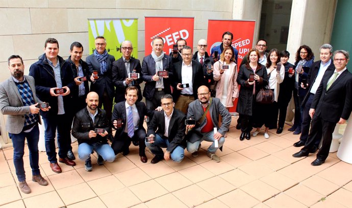  Celdrán, Junto A Los Representantes De Las 15 Empresas Que Participan