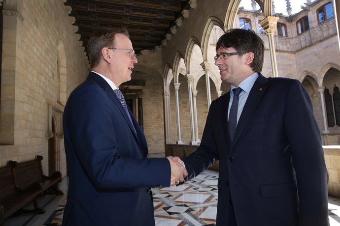 Puigdemont es reuneix amb el president de Turingia en la Generalitat