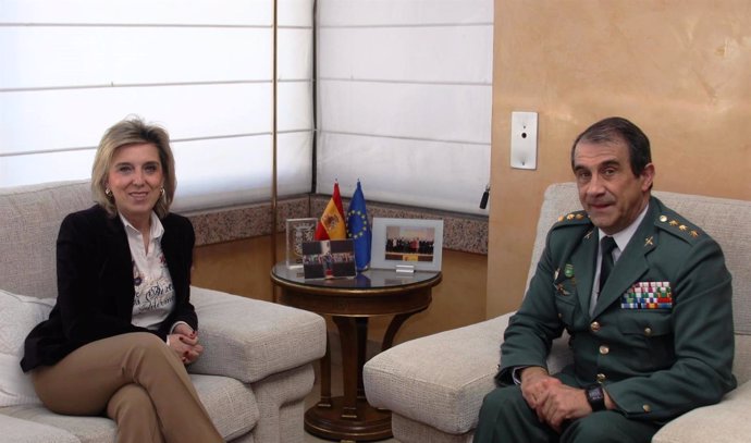 María José Salgueiro y Juan Miguel Recio, en la Delegación del Gobierno.