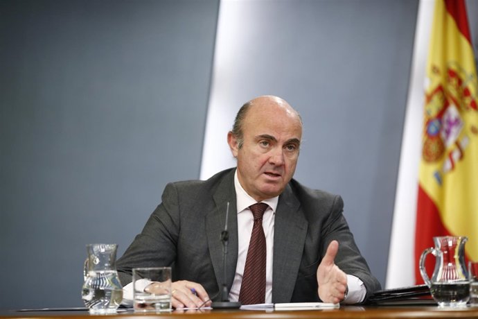 Luis de Guindos tras el consejo de Ministros