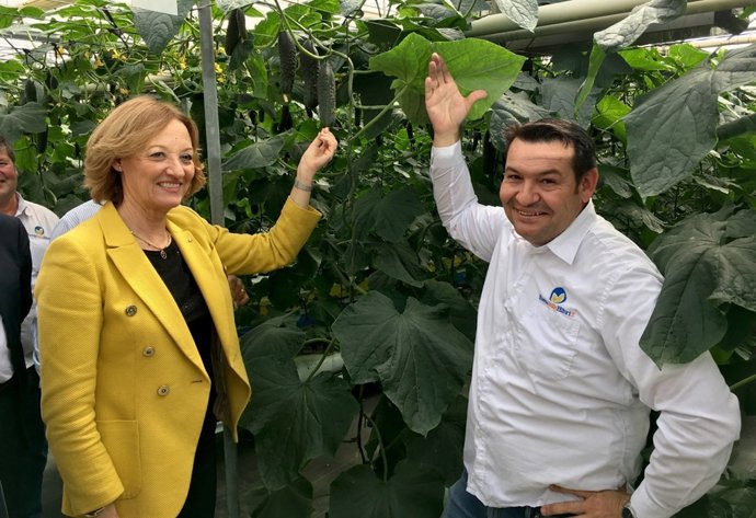 Carmen Ortiz visita las instalaciones de Huerta Valle Hibri2.