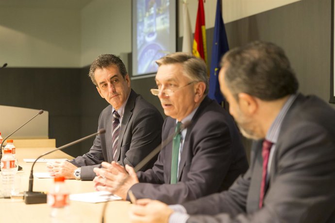 El consejero, el embajador y el director de Sodercan