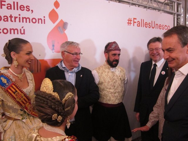 Rodríguez Zapatero junto a Puig, Fuset, Ribó y las Falleras Mayores 2017        