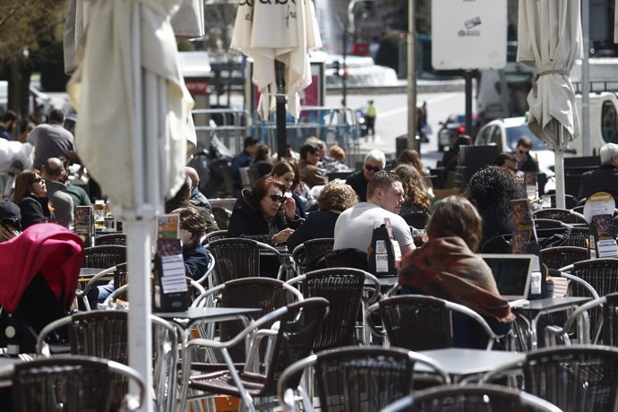 Bar, Bares, gente, personas, persona, turismo en Madrid