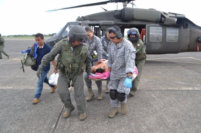 La Fuerza Aérea evacuó a un integrante de las FARC que resultó herido debido a u