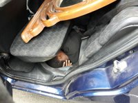 Detenido al intentar introducir en Ceuta bajo el salpicadero y los asientos traseros de su coche a dos migrantes