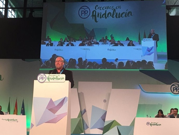 El presidente de CSIF-A, José Luis Heredia, en el Congreso del PP-A