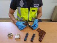 Detienen en Alicante a un fugitivo buscado por 16 delitos diferentes tras huir hace 4 años