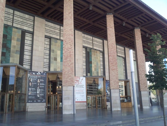 Fachada Del Auditorio De Zaragoza