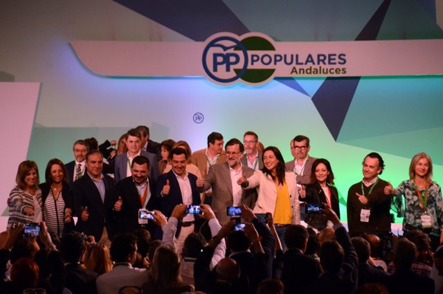 Mariano Rajoy con la dirección del PP-A