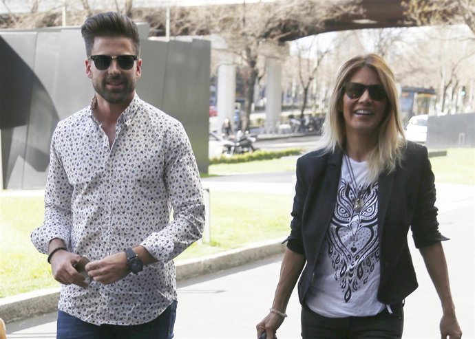 Ivonne Reyes y Sergio Ayala, felices juntos