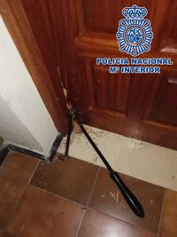 Detenidos dos hombres pillados 'in fraganti' forzando la puerta de una oficina de Las Palmas de Gran Canaria
