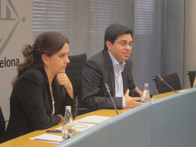  El Tinent D'Alcalde Gerardo Pisarello I La Comissionada Gemma Tarafa