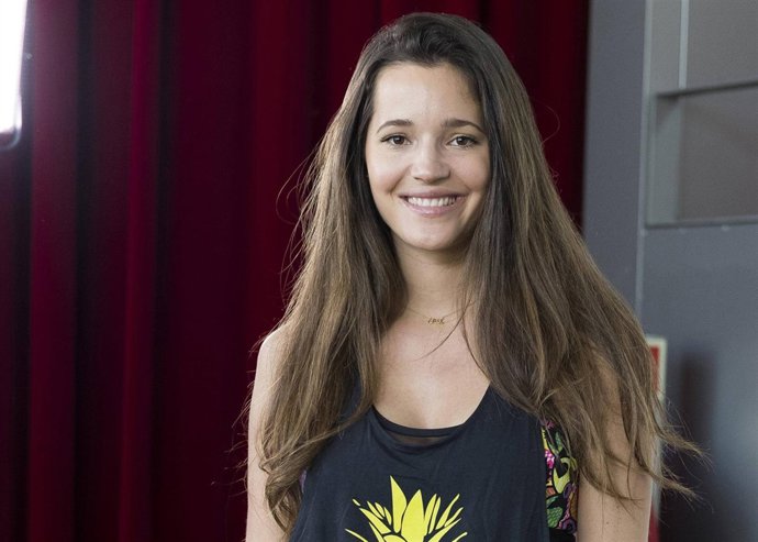 Malena Costa luce tripita de embarazada en una masterclass de zumba