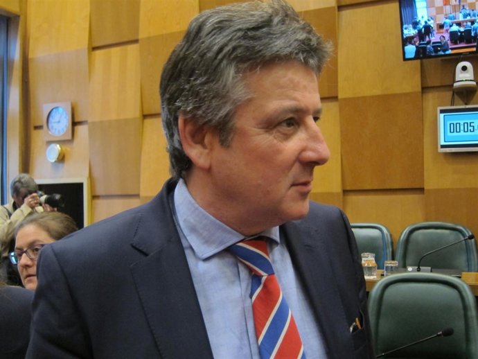 Javier Trívez (PSOE)   