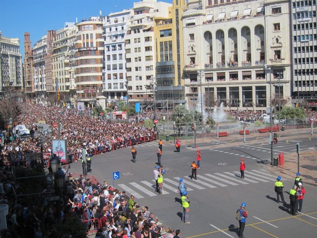 Público asistente a la 'máscletà' de este miércoles en València 
