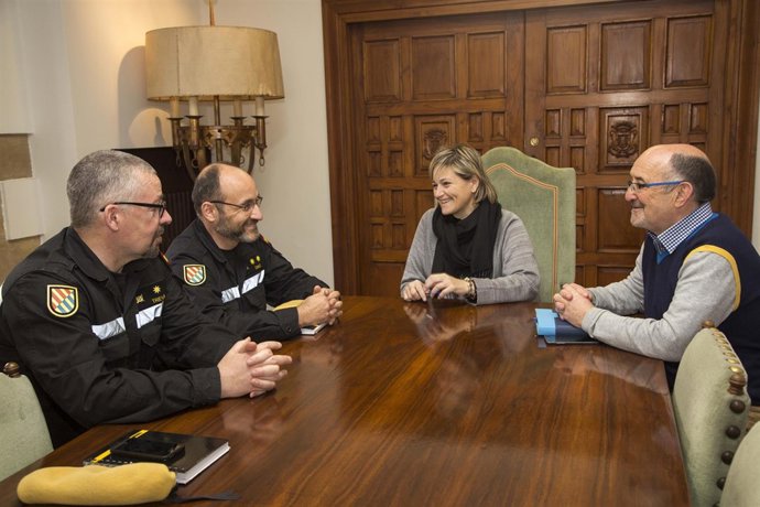 Bolado se reúne con representantes de la UME