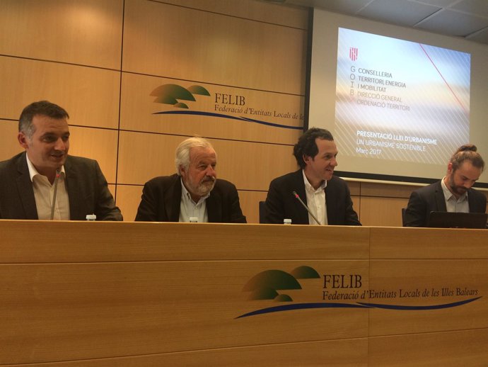 Reunión de la Felib y el conseller Pons para explicar la nueva ley urbanística