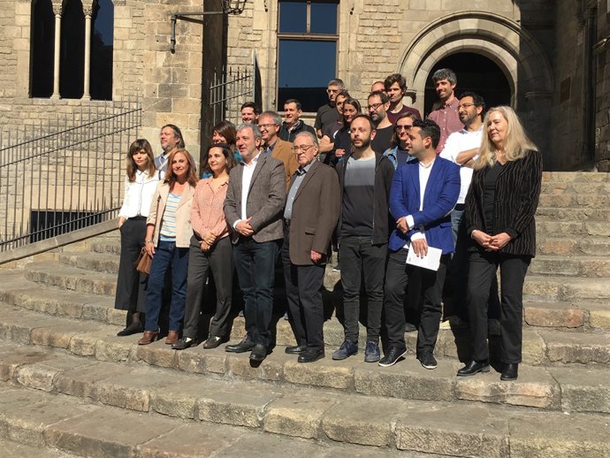 Creadors literaris que han rebut la primera beca Montserrat Roig