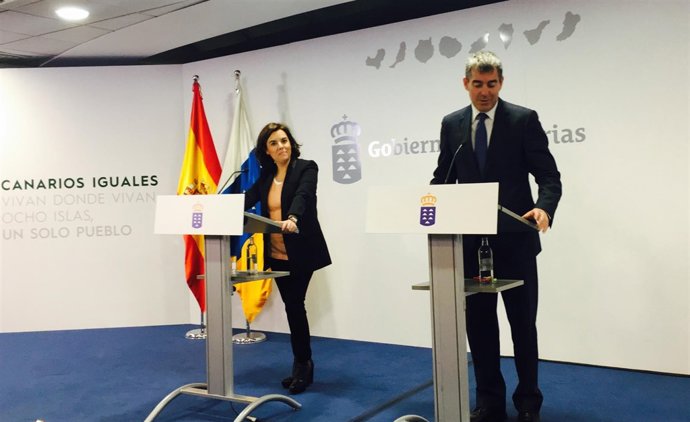 Sáenz de Santamaría y Clavijo en la rueda de prensa posterior a su reunión