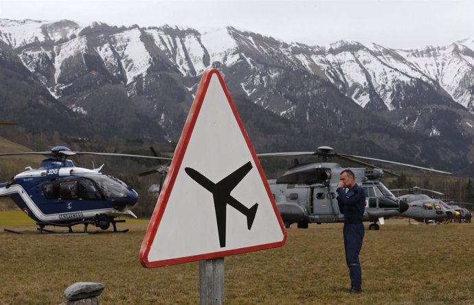 Equipo de salvamento, accidente avión de Germanwings en los Alpes Franceses