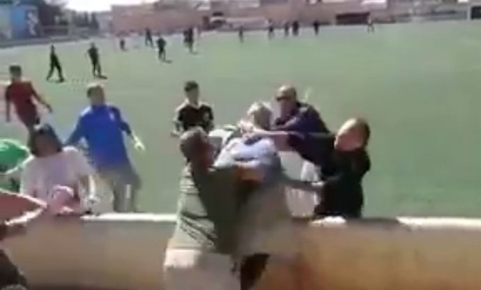 Baralla en un partit infantil a Alaró
