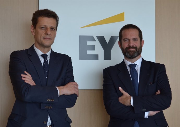 A.Soler-Lluro i Mikel Ortega (EY)