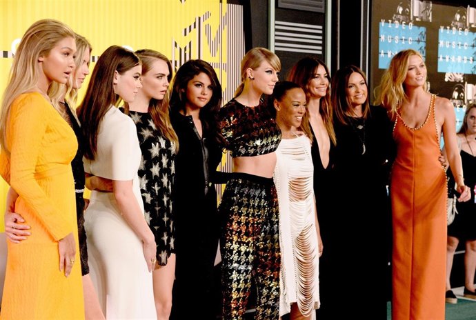 Attends the 2015 MTV Video Music Awards at Microsoft Theater on August 30, 2015 