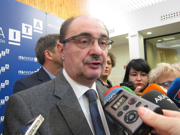 Javier Lambán, atenent als mitjans aquest dimarts en la seva visita a l'ITA