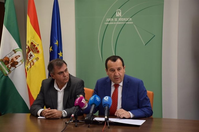 Ruiz Espejo y Fernández España en rueda de prensa 