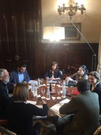 El Govern propone a García Tejerina un plan de actuación para acabar con la plaga de 'Xylella'