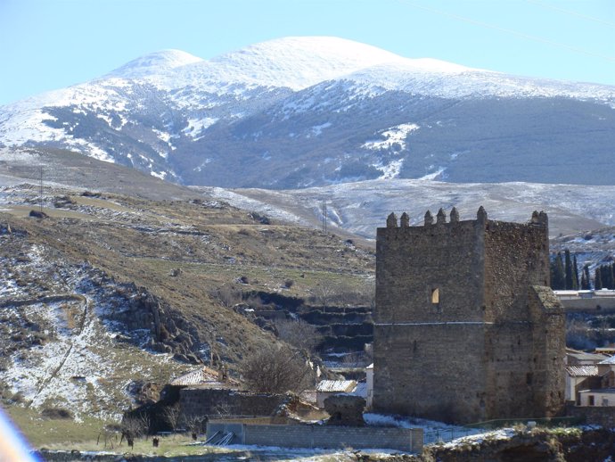 Vista De Ágreda Y El Moncayo