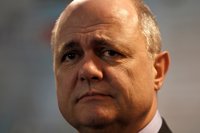 Dimite el ministro del Interior francés tras ser investigado por contratar a sus hijas