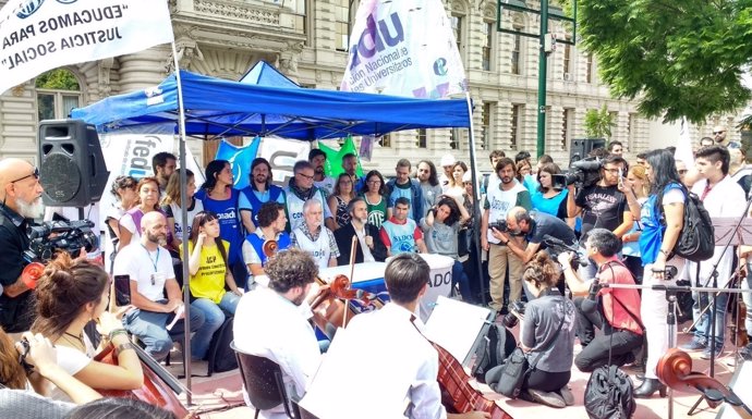 Huelga docentes argentina