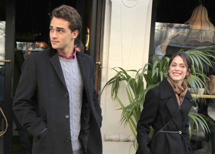 Pepe Barroso Jr. Y Tini Stoessel/ JRH, Gálvez y Velasco