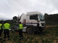 Muere un camionero en una salida de vía en la AP-15, cerca de Garínoain