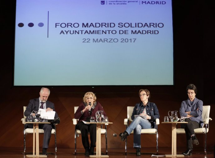 La alcaldesa de Madrid durante la presentación del I Foro Madrid Solidario.