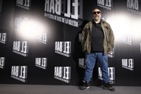 Álex de la Iglesia lleva el caos a 'El Bar': "El terrorismo enseña la fragilidad del bienestar"