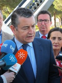 Antonio Sanz destaca el trabajo de la Guardia Civil en la lucha contra mafias dedicadas al tráfico de seres humanos