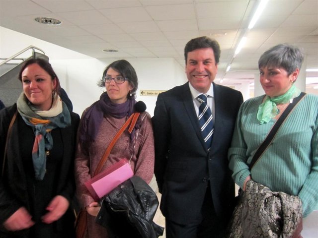  El Consejero, Junto Con Las Protagonistas De Ejemplos De Buenas Prácticas.  