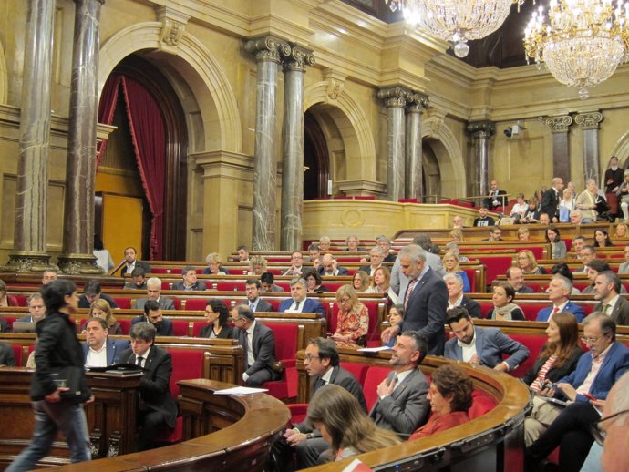 Pleno del Parlament                