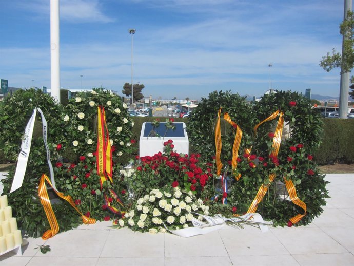Placa por el accidente de Germanwings de 2015 (Aeropuerto de Barcelona)