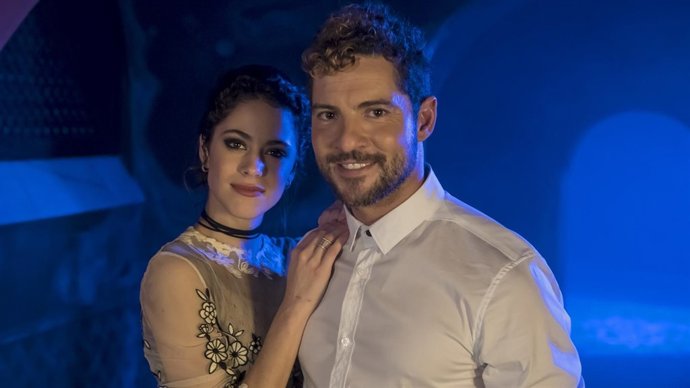 David Bisbal y Tini/TadeoJones