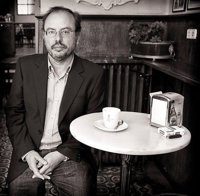 Avelino Fierro presenta sus inquietudes literarias y sus reflexiones en la Fundación Segundo y Santiago Montes