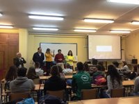 Unos 200 jóvenes participan en talleres de prevención de violencia de género en centros educativos